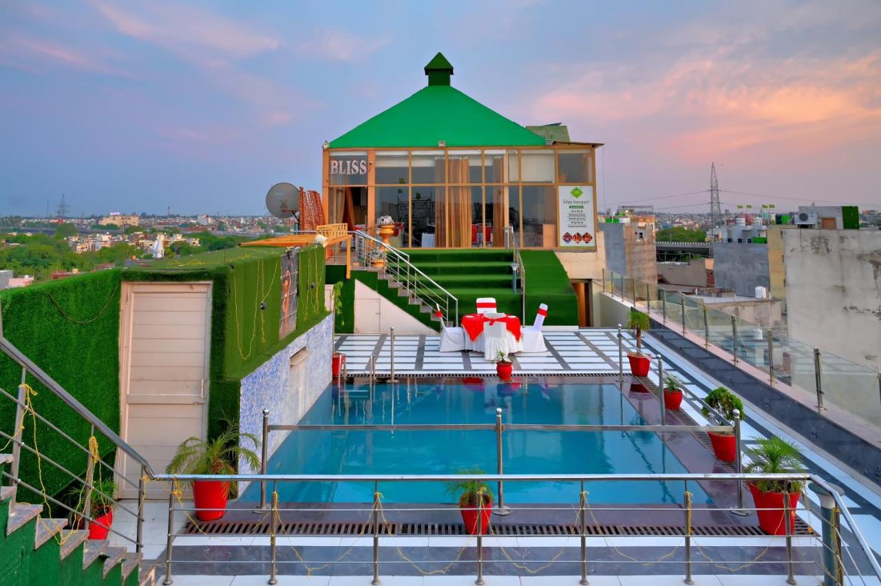 Hotel Sallow Royal Suites Amritsar Exterior photo