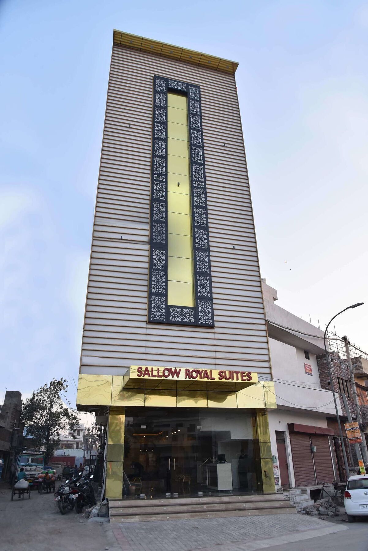 Hotel Sallow Royal Suites Amritsar Exterior photo